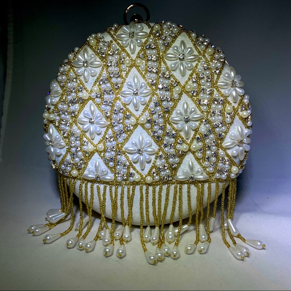 White and Gold Bridal/Wedding Clutch